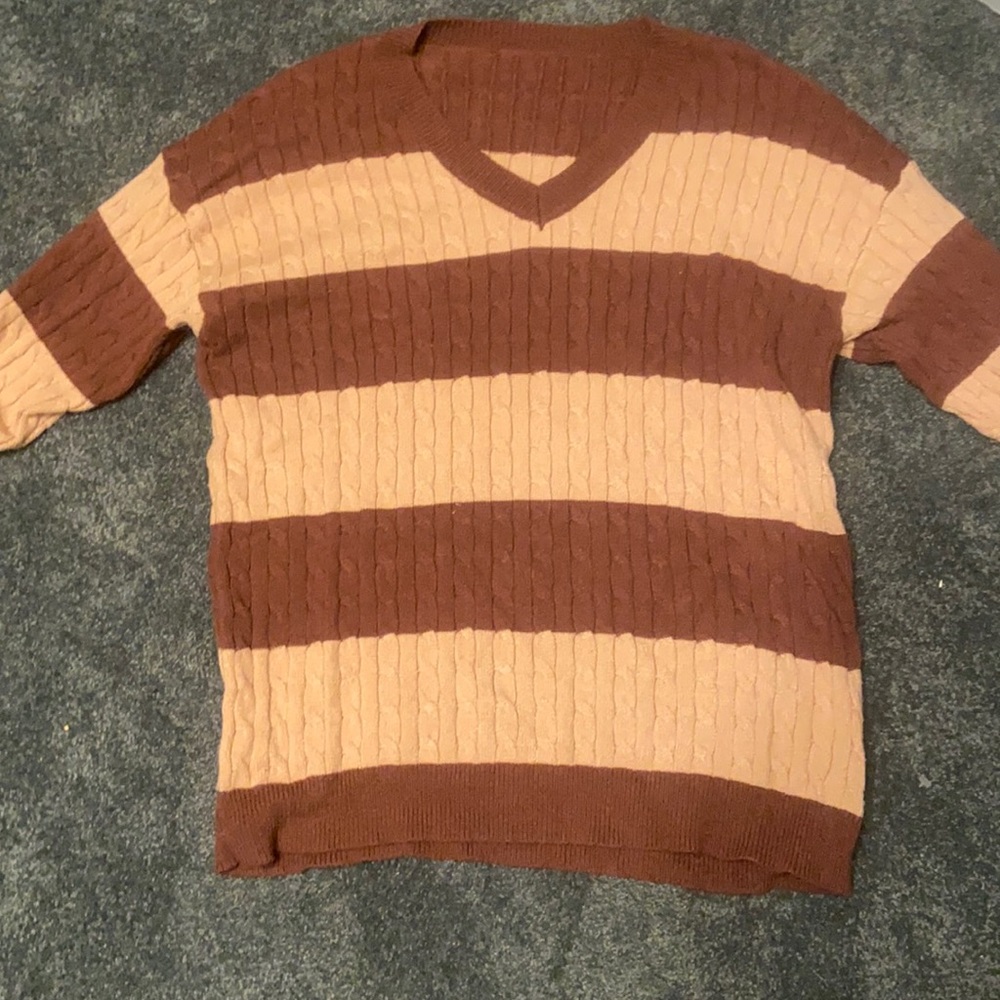 V neck sweater